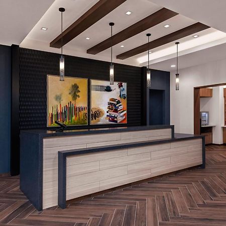 Springhill Suites By Marriott Chula Vista Eastlake Exterior photo