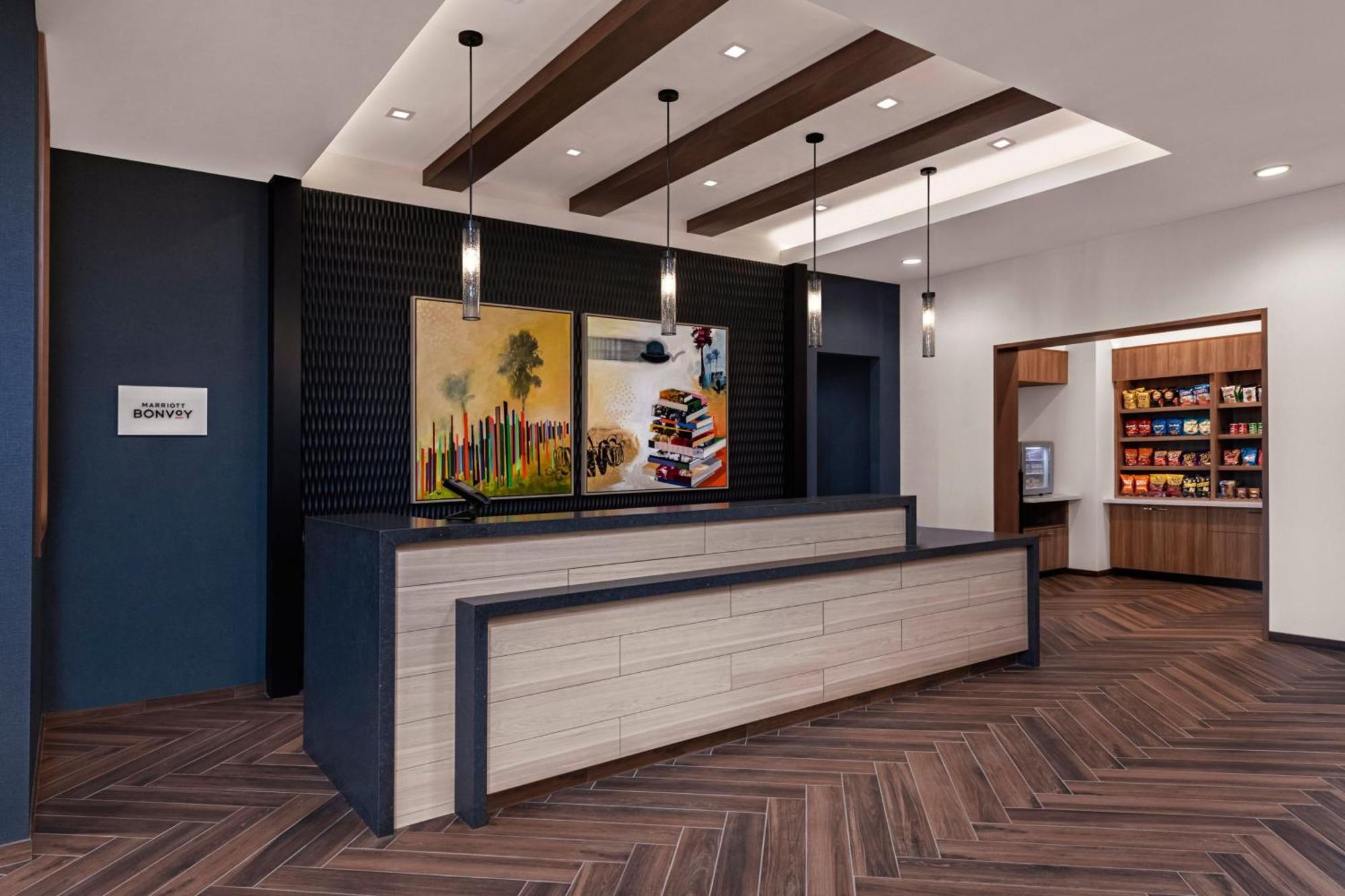 Springhill Suites By Marriott Chula Vista Eastlake Exterior photo