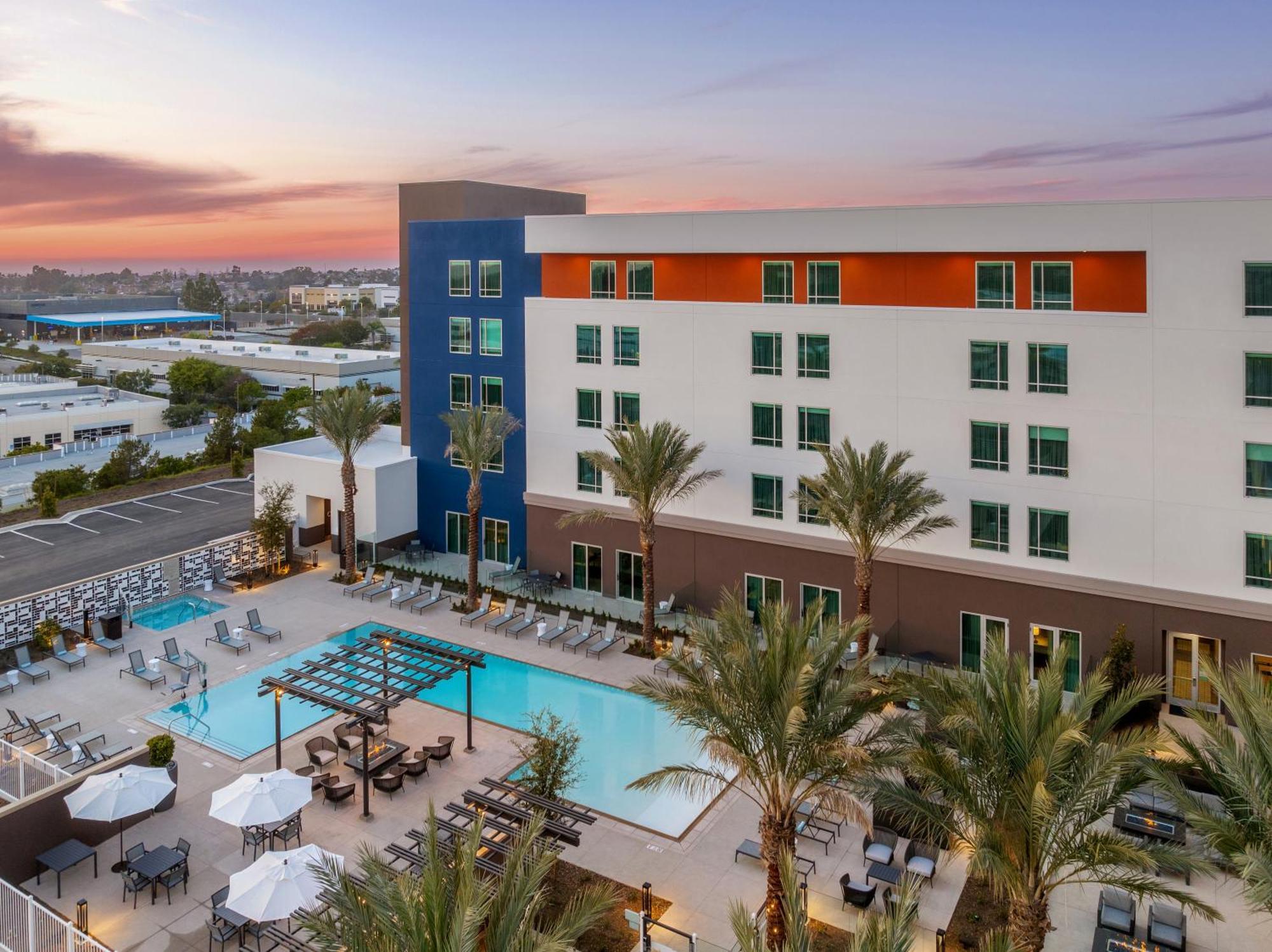 Springhill Suites By Marriott Chula Vista Eastlake Exterior photo