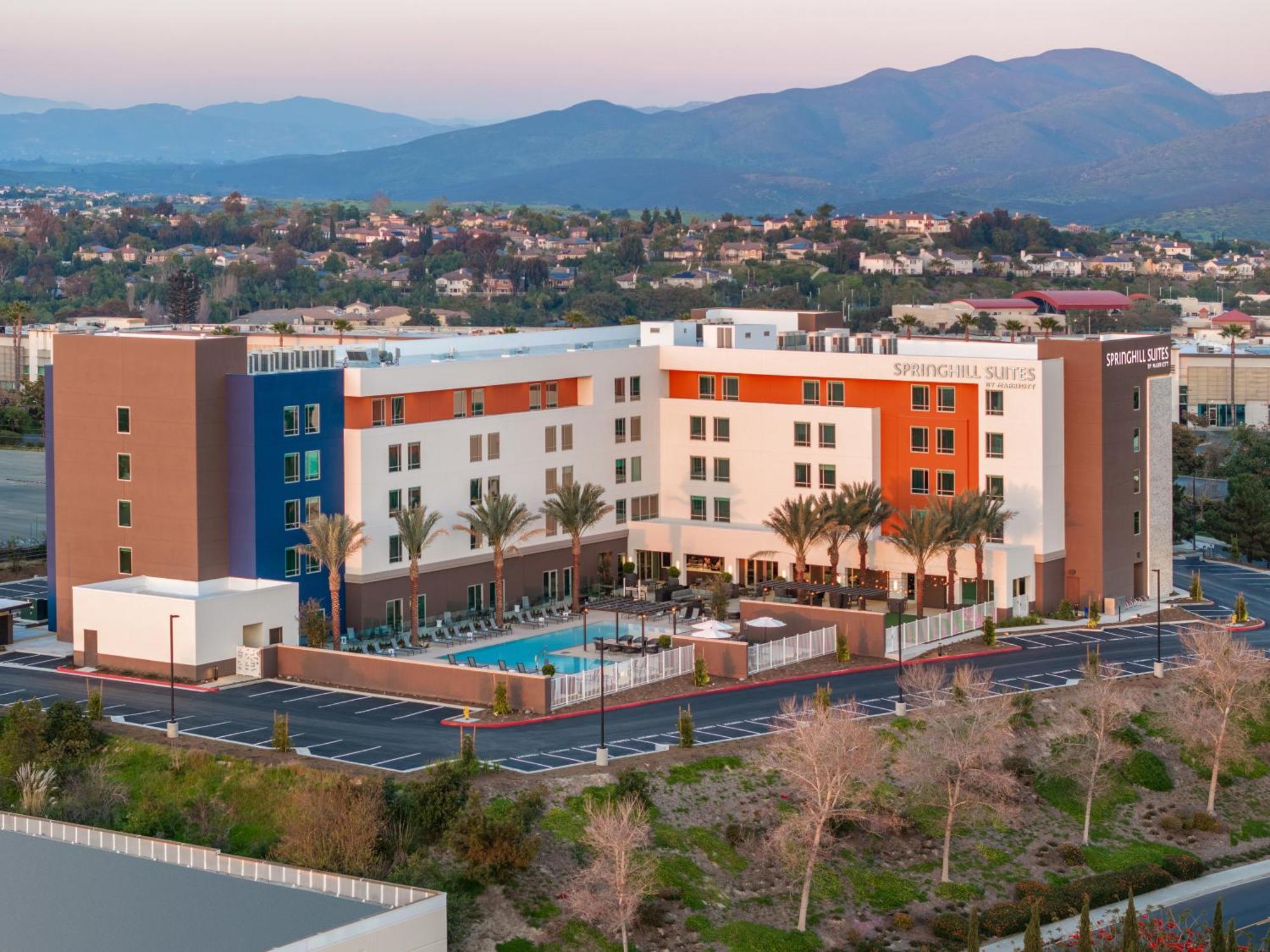 Springhill Suites By Marriott Chula Vista Eastlake Exterior photo
